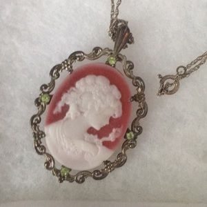 EUC Vintage Cameo Necklace